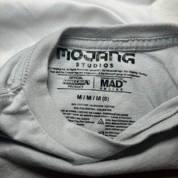 Youth boys bundle 2 long sleeve 1 short Size 8 /youth small 2 Minecraft 1 hooded - Picture 3 of 13